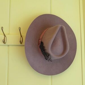 Lovely Bird "Quartz Pink" Western Fedora Wide Brim Felt Cowboy Hat, Size Small